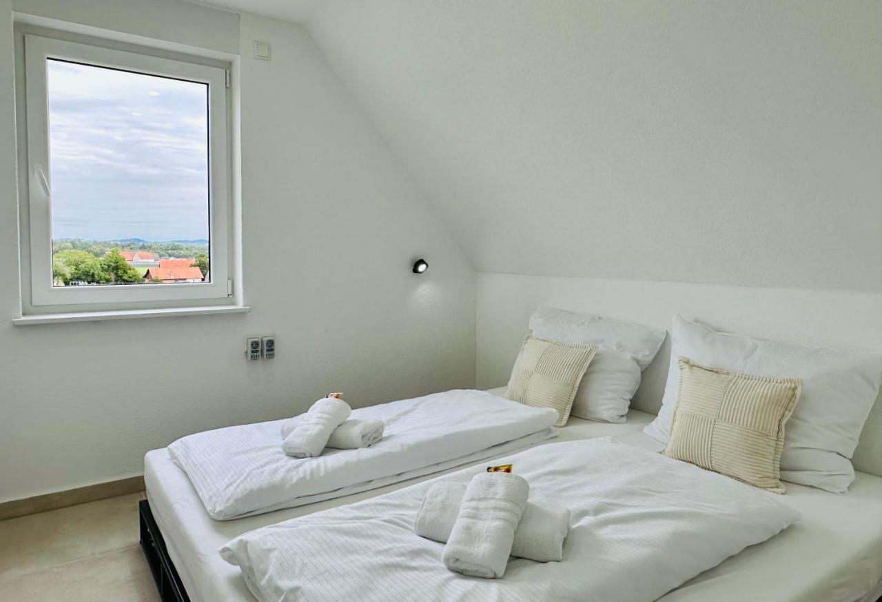 Apartment Bergblick-apartment Istayunixi Seenaehe-workspace-netflix I Keine Monteure Friedrichshafen