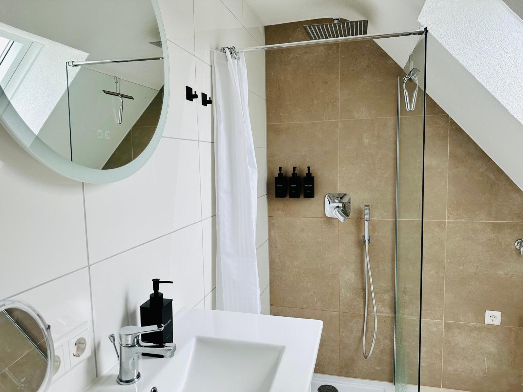 Bergblick-apartment Istayunixi Seenaehe-workspace-netflix I Keine Monteure Apartment Friedrichshafen